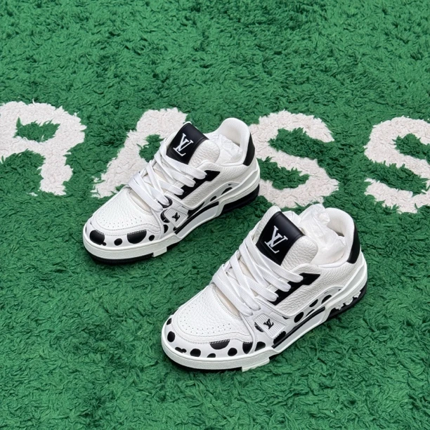 未使用 LouisVuitton/路易威登 TRAINER草间弥生白黑 UK2.5 36.5