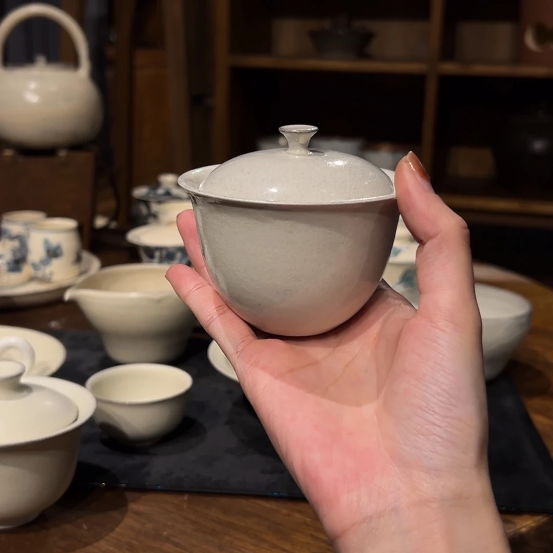 杯陶瓷。        陶瓷。