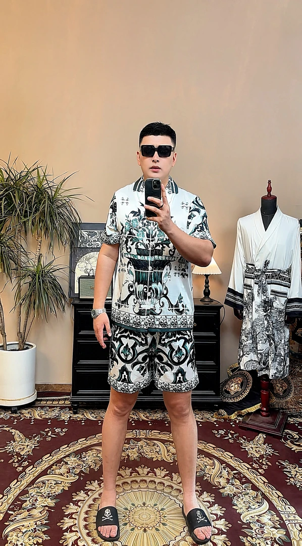 短袖短裤套装-南韩软丝料轻奢时尚情侣款家居服饰可外穿！