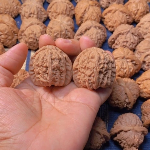 【闪购商品】吊坠文玩核桃弗*角白40