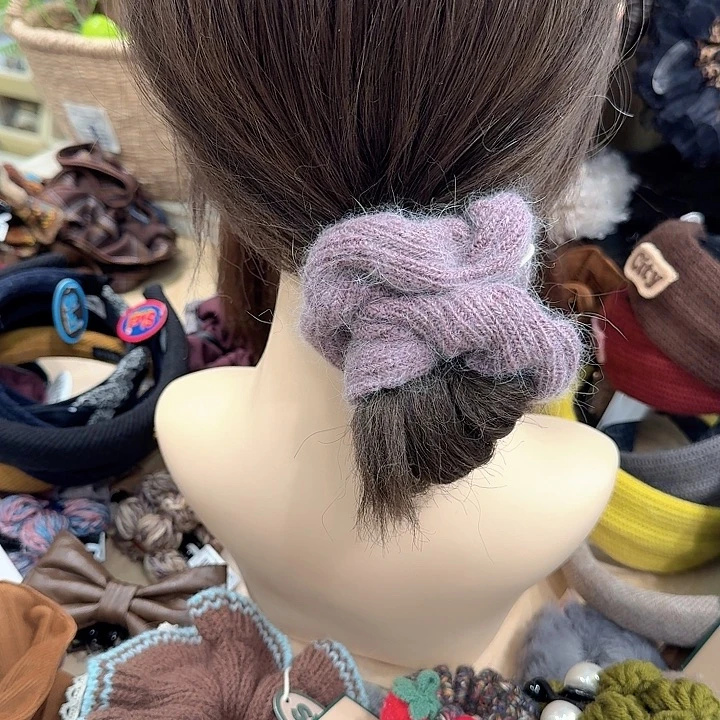 紫色字母毛线大肠圈