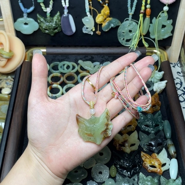 蛇纹石玉未镶嵌颈饰福利