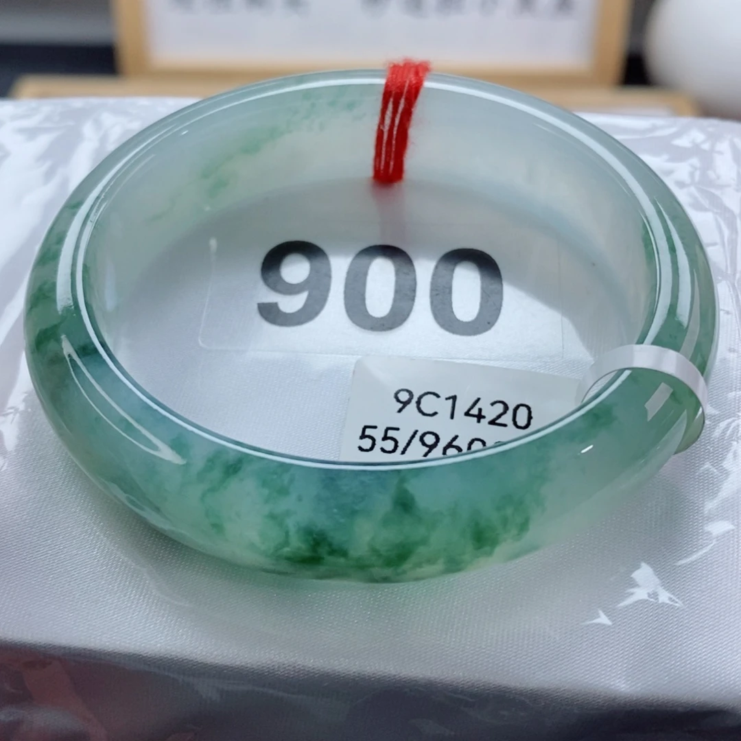 翡翠未镶嵌手镯（贵妃镯）天然A货翡翠手镯