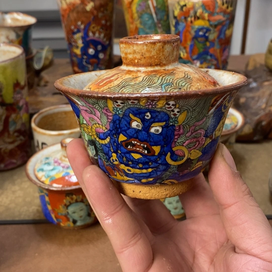 手工制作的一款大黑天盖碗