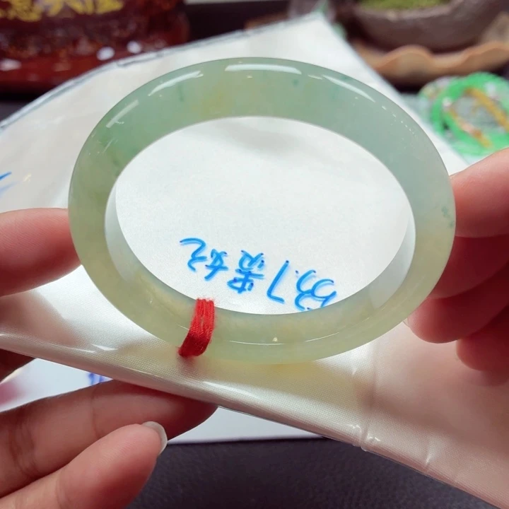 翡翠未镶嵌手镯（贵妃镯）天然缅甸A货翡翠