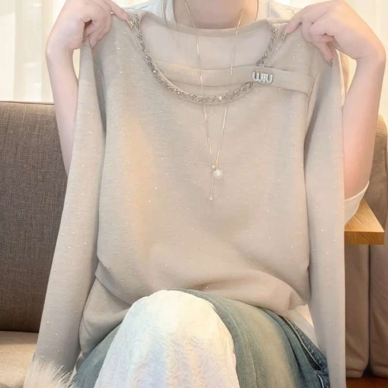 秋冬新款圆领长袖烫钻闪闪上衣女韩系温柔风设计感T恤LK2507195