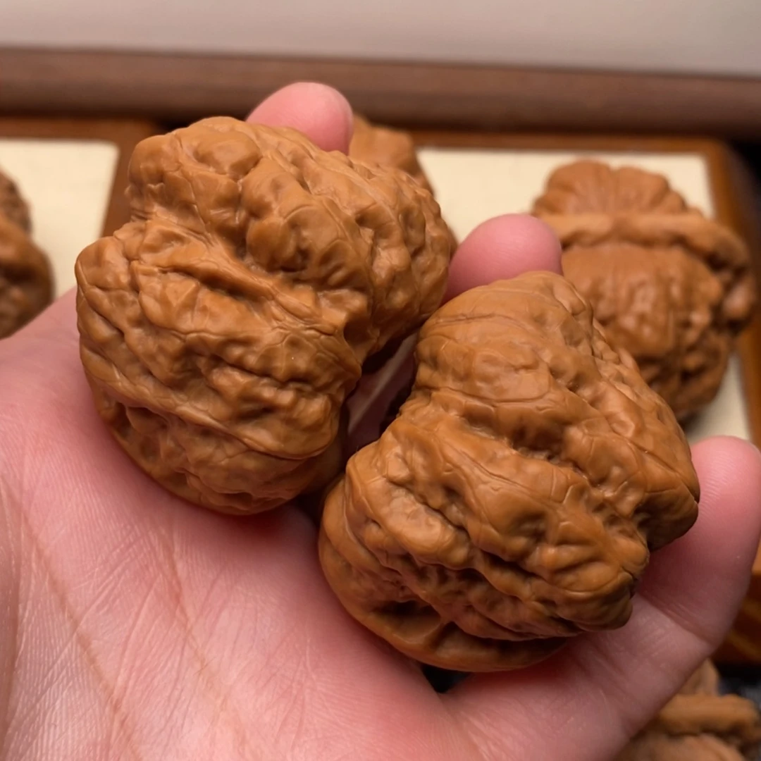 【闪购商品】把件文玩核桃边41左右