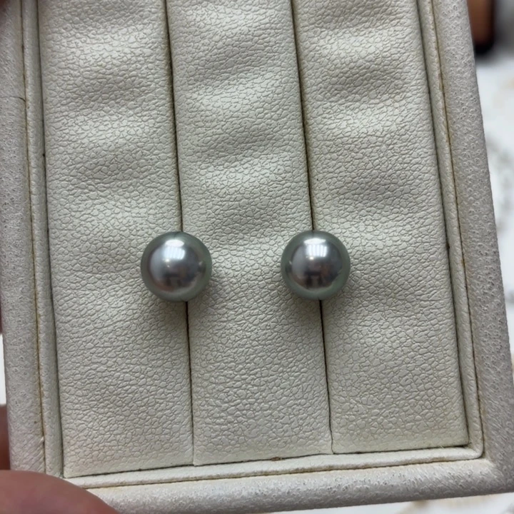 杨***i18K金镶嵌耳饰海水珍珠