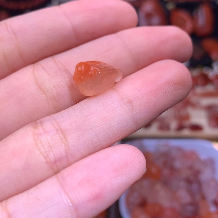 南红玛瑙未镶嵌珠宝半成品莲蓬