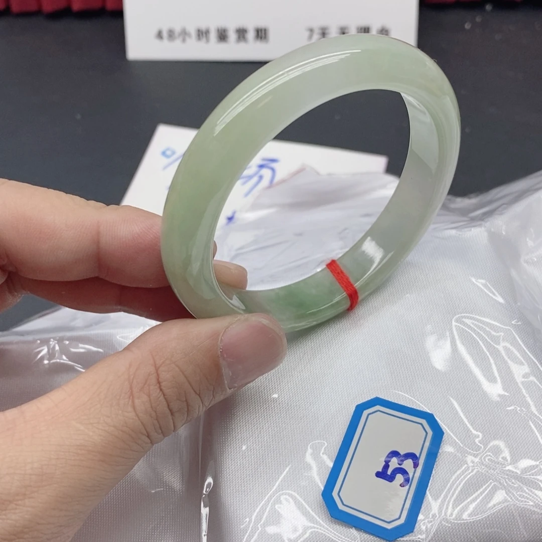 姚****岫玉未镶嵌手镯翡手镯53