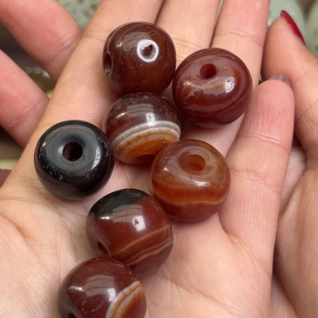 玛瑙/玉髓颈饰未镶嵌随机一个珠子