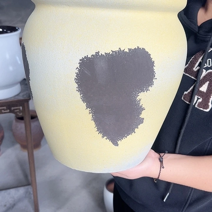 王***森微瑕高度30厘米口径27厘米