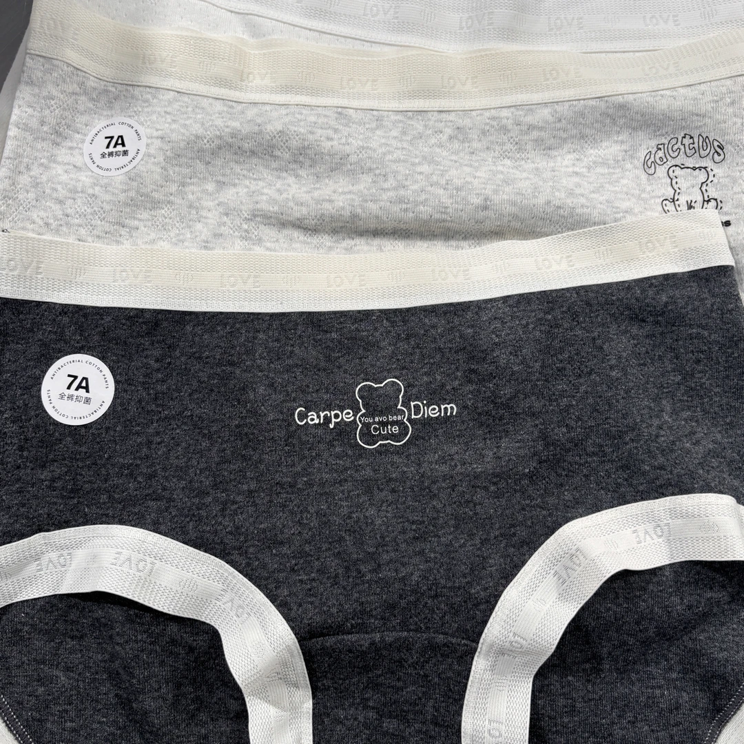 【小熊梦游日记】女士棉质三角裤中腰简约设计透气亲肤舒适夏季薄款