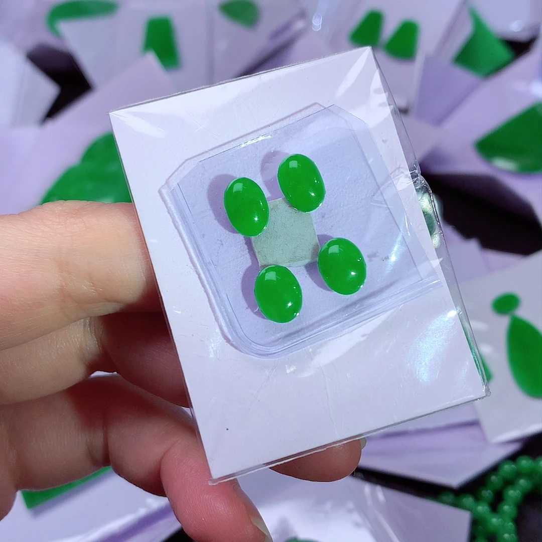 颈饰未镶嵌翡翠一套天然翡翠