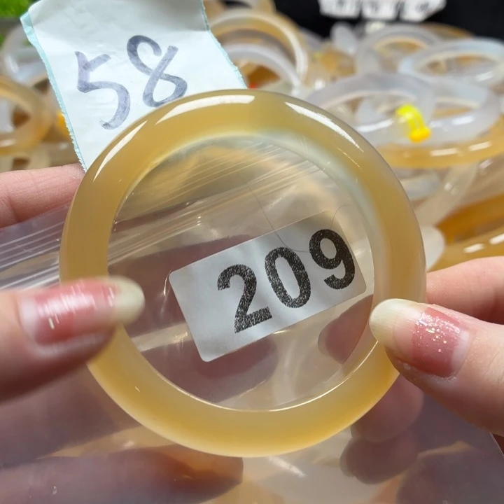 玛瑙/玉髓未镶嵌手镯