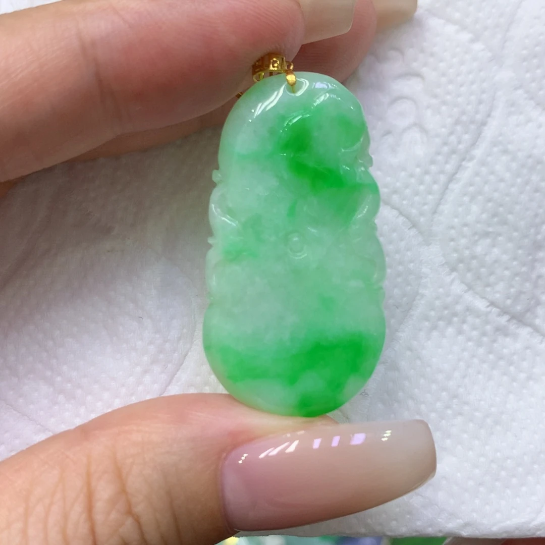 颈饰18K金镶嵌翡翠