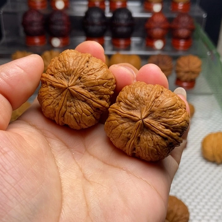 文玩核桃把件木纹四棱33