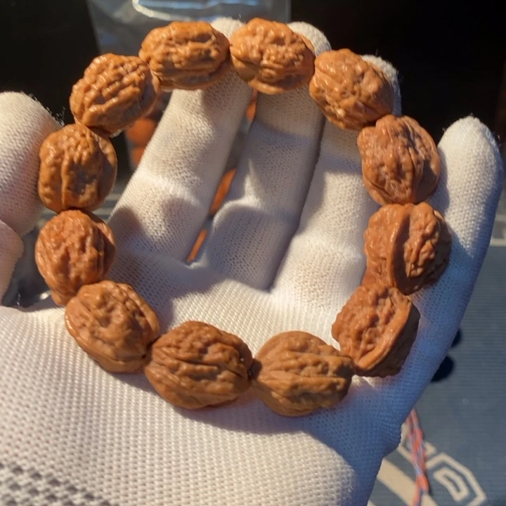 文玩核桃手串……31