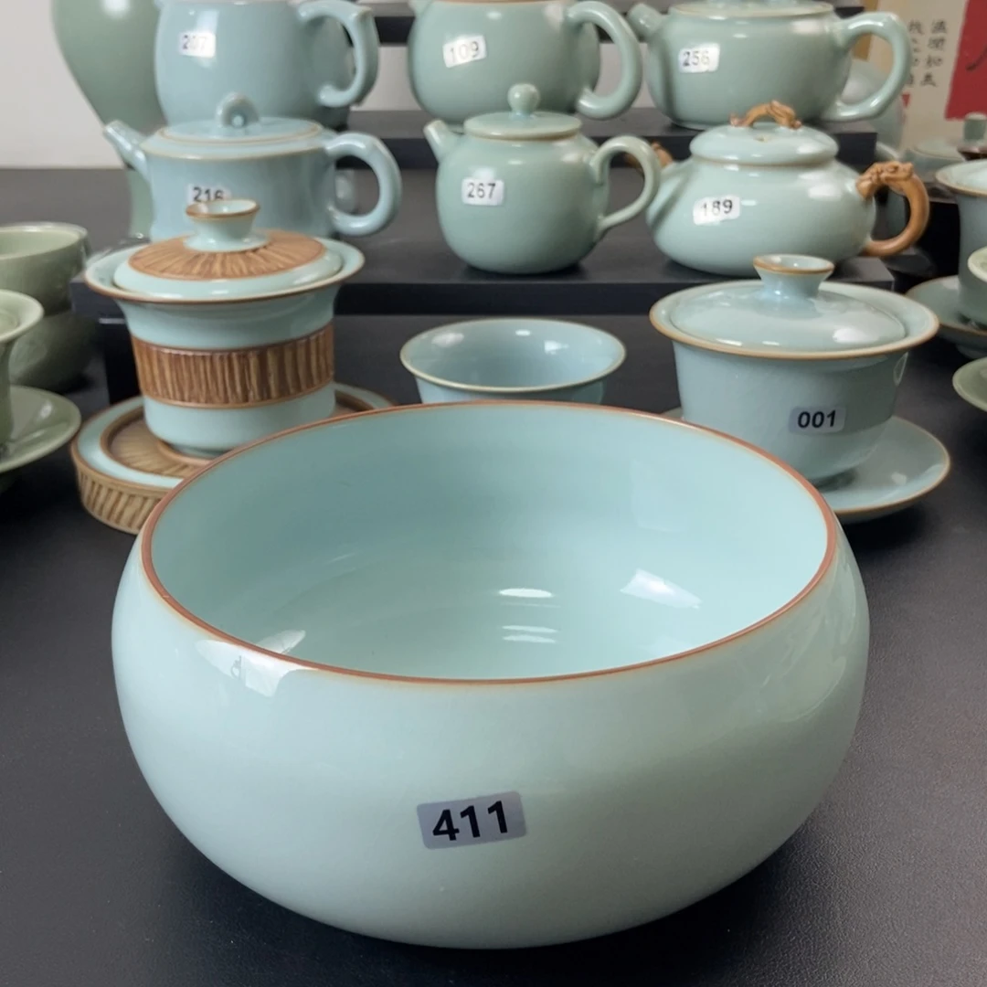 二级品天青釉禅定茶洗