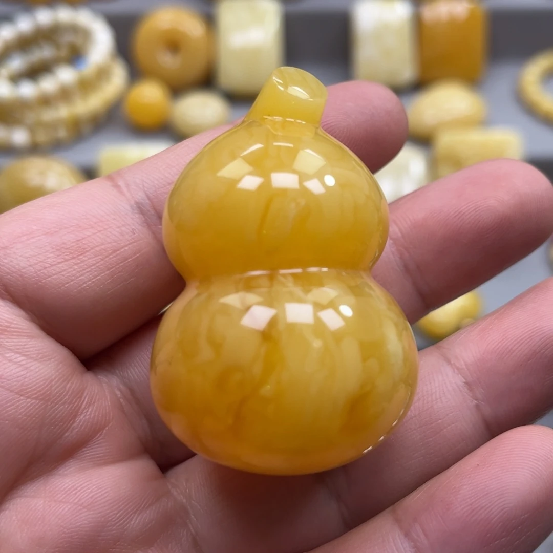 琥珀未镶嵌颈饰吊坠