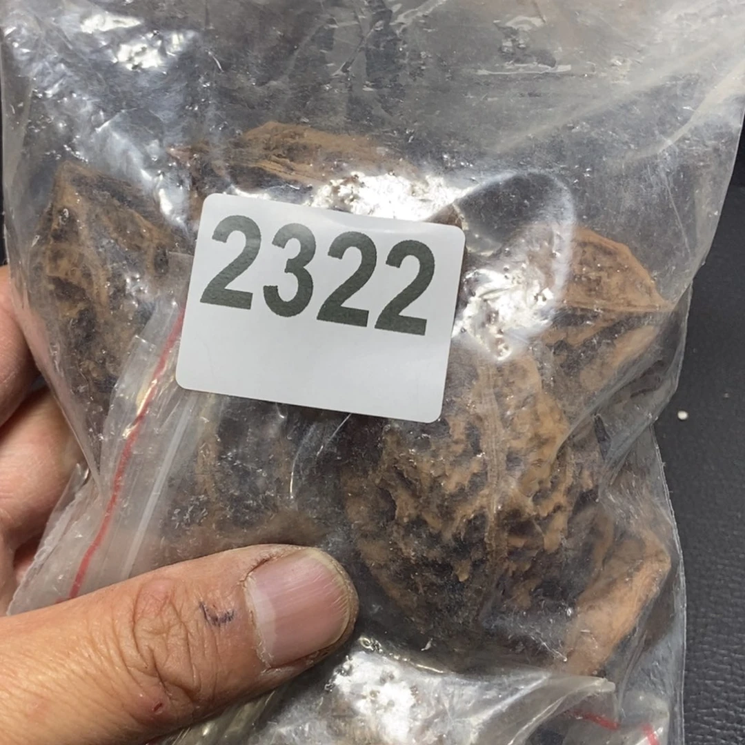 文玩核桃吊坠还****儿秋子