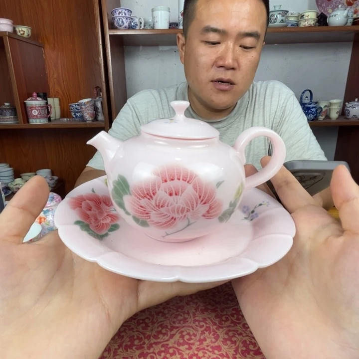 景德镇陶瓷红嘻嘻牡丹一套