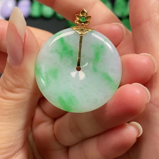 颈饰未镶嵌翡翠吊坠