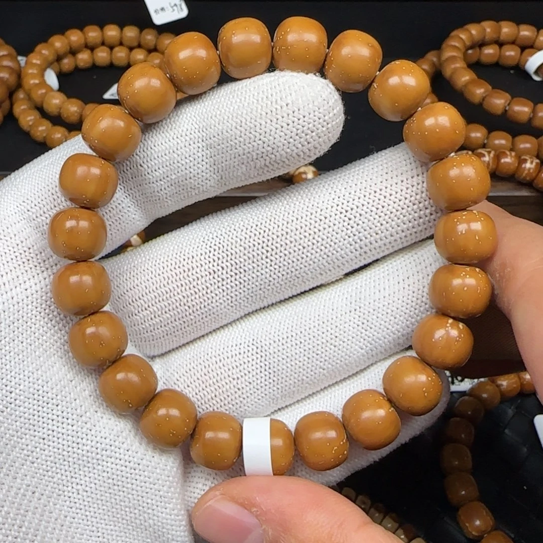 紫金鼠手串11mm实心老型（黄金甲）235