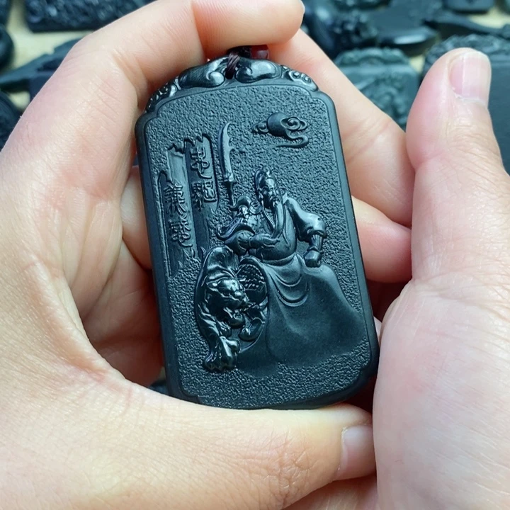 和田玉（青玉）颈饰未镶嵌爱**鱼双面雕刻纯天然