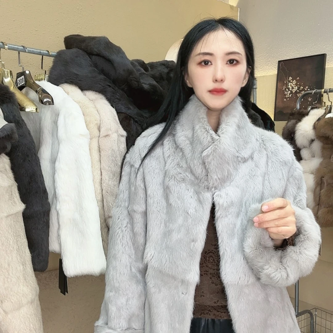 【闪购商品】兔毛外套搭配