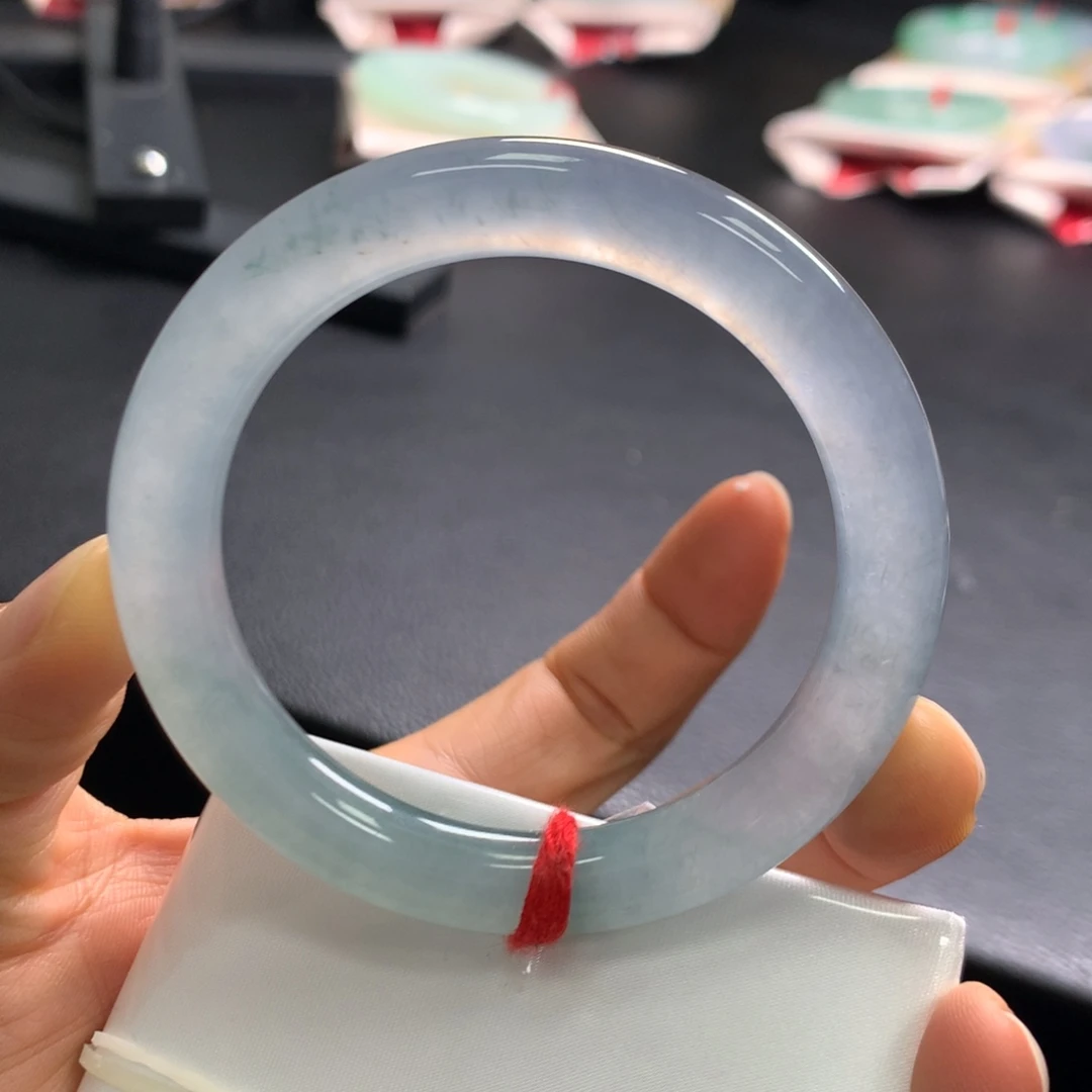 翡翠未镶嵌手镯小灯泡完美