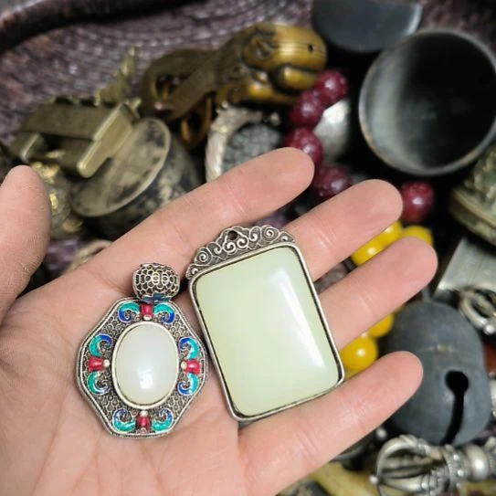 囉***嗦石材手把件手把件手把件