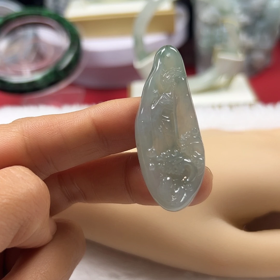 颈饰未镶嵌翡翠缅甸天然A货翡翠美女吊坠