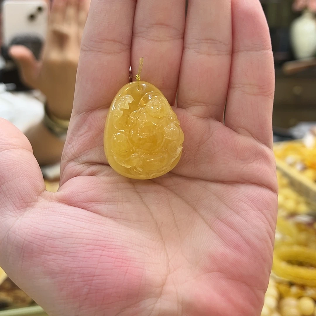 蜜蜡未镶嵌珠宝奇石