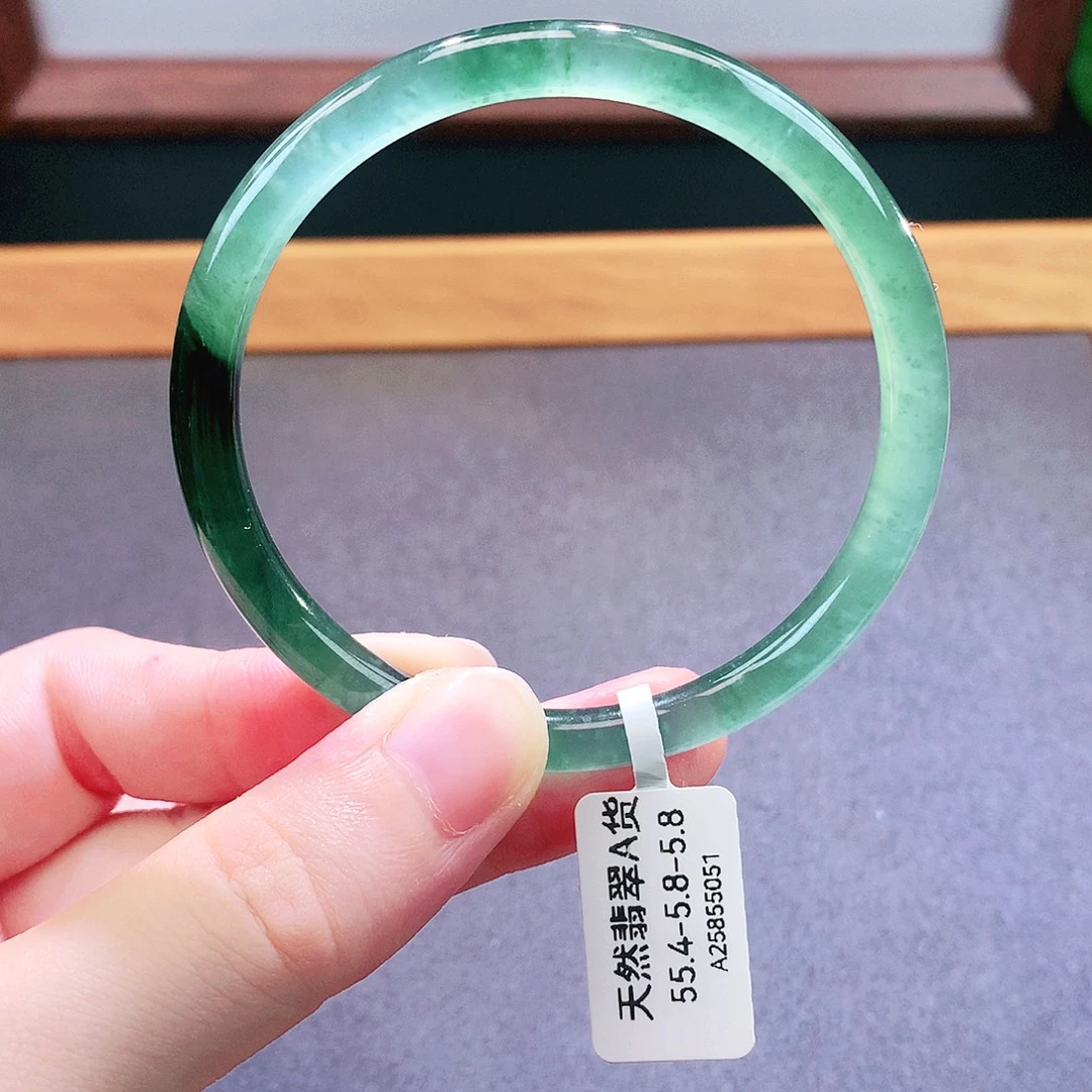 未镶嵌手镯翡翠天然翡翠
