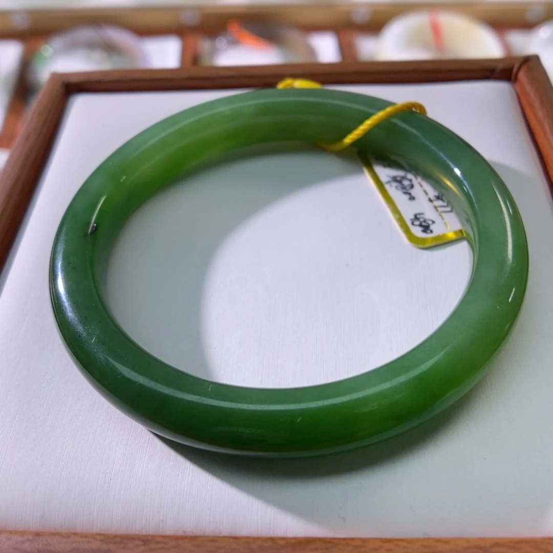 【闪购商品】未镶嵌手镯和田玉（碧玉）