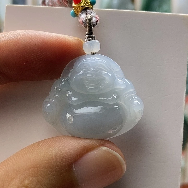 翡翠未镶嵌颈饰每天