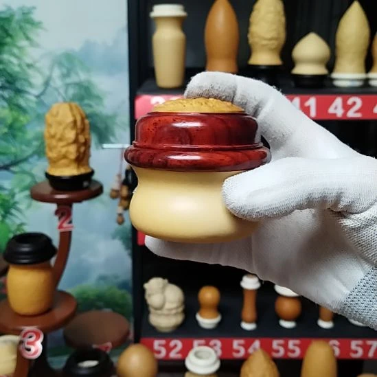 W***王范制黑虫葫芦花梨木口盖黄杨木蒙心送簧