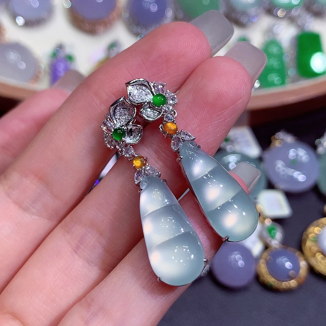 吊坠(不含链)18K金镶嵌翡翠