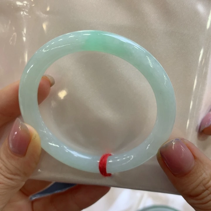 未镶嵌手镯翡翠53.8圆条