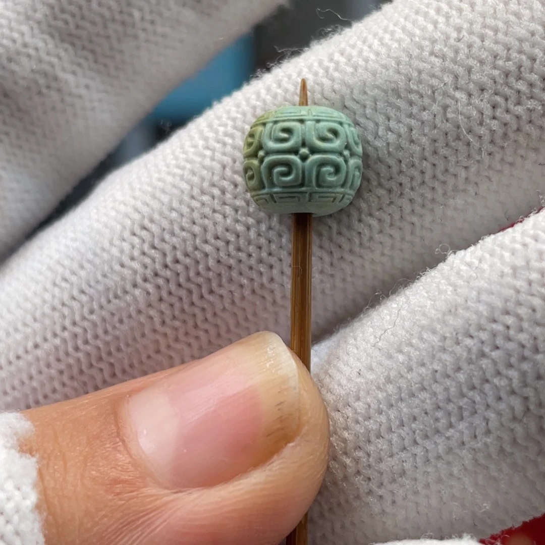 绿松石未镶嵌挂件