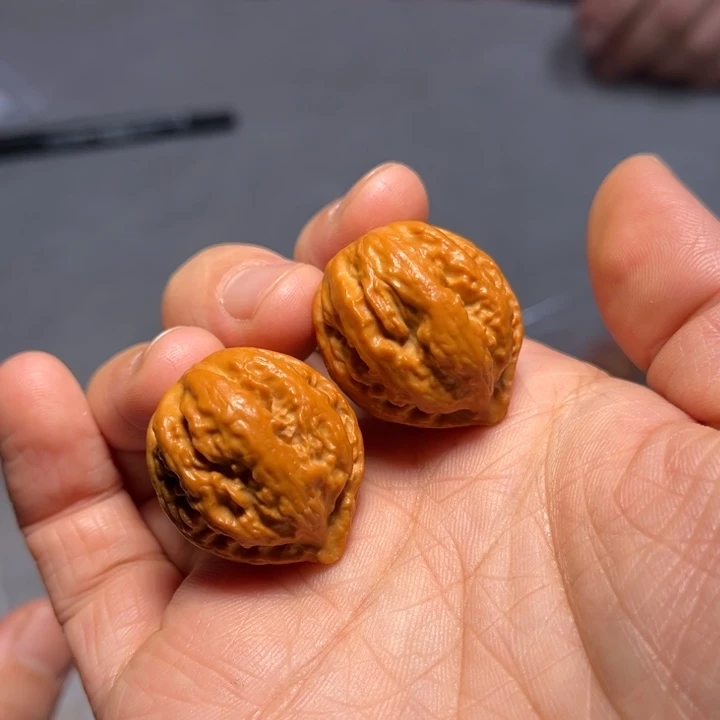 文玩核桃把件霸王粗筋8507