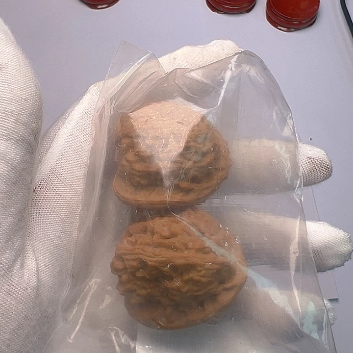 大叶紫檀（黑酸枝木类）?**1