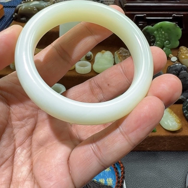 逸***趣和田玉未镶嵌挂件