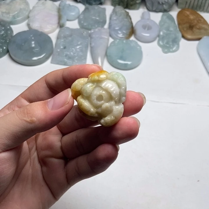 颈饰未镶嵌翡翠花牌16