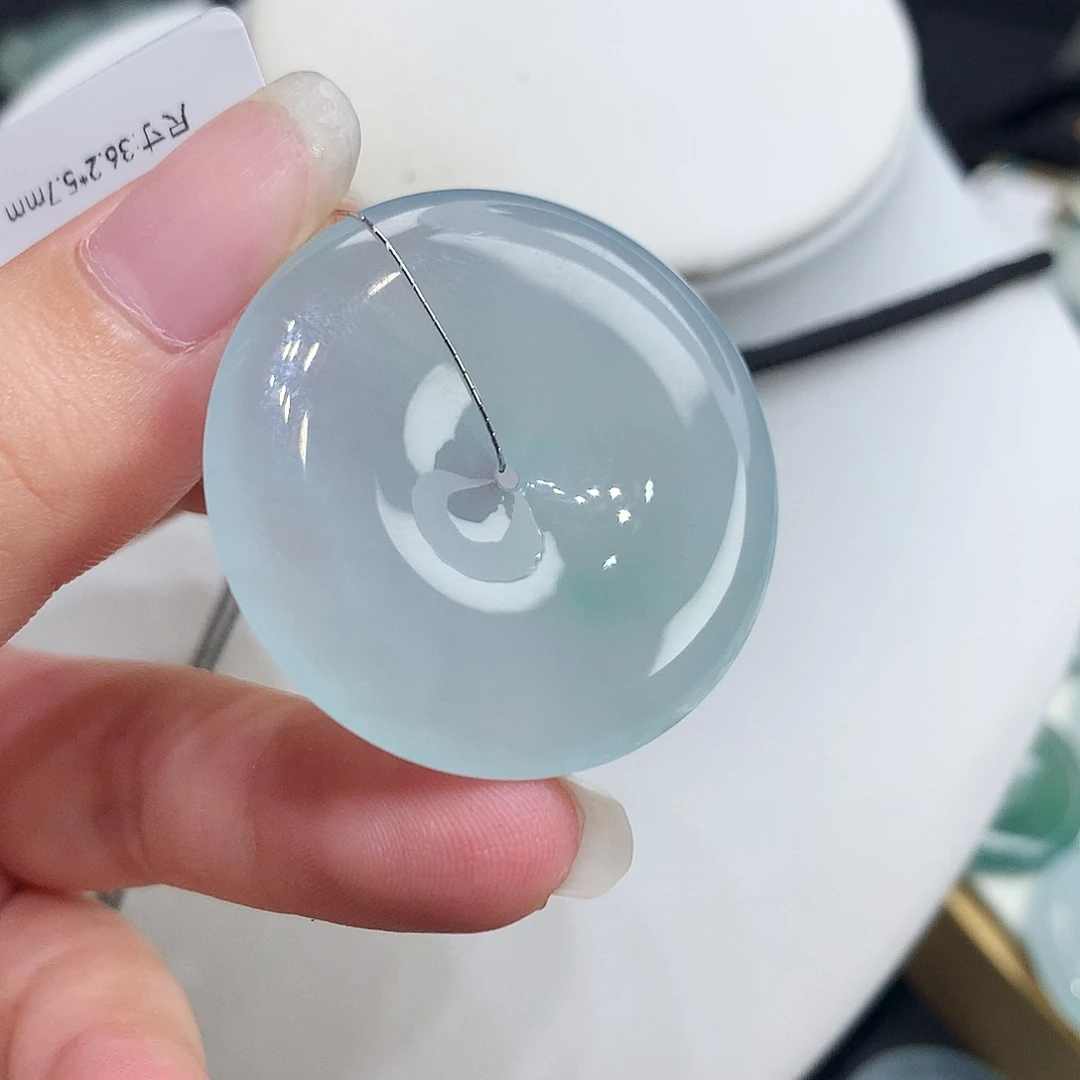翡翠未镶嵌颈饰翡翠86，36.2/5.7