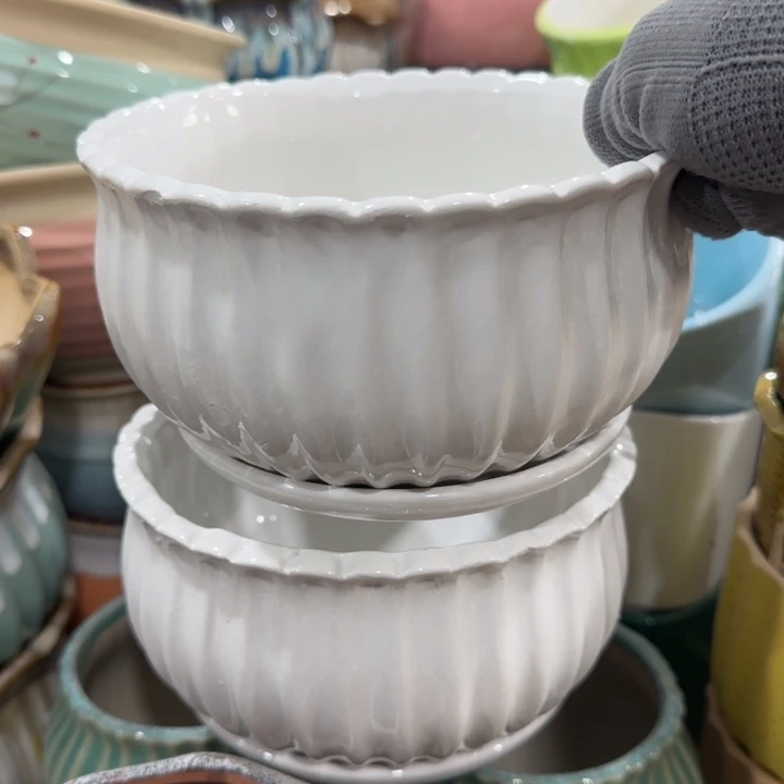 凑9块包邮，有孔，陶瓷花盆