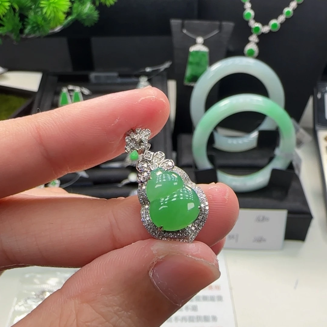 翡翠18K金镶嵌吊坠(不含链)翡翠吊坠