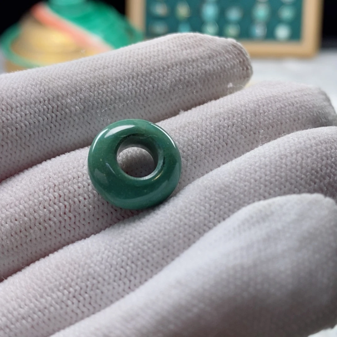 绿松石颈饰未镶嵌?****强