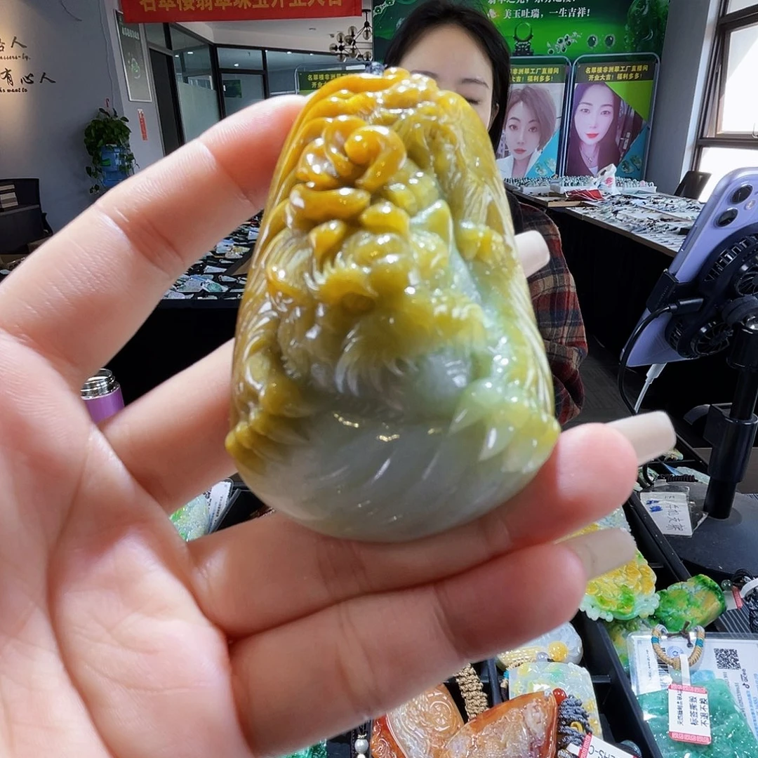 颈饰未镶嵌翡翠一